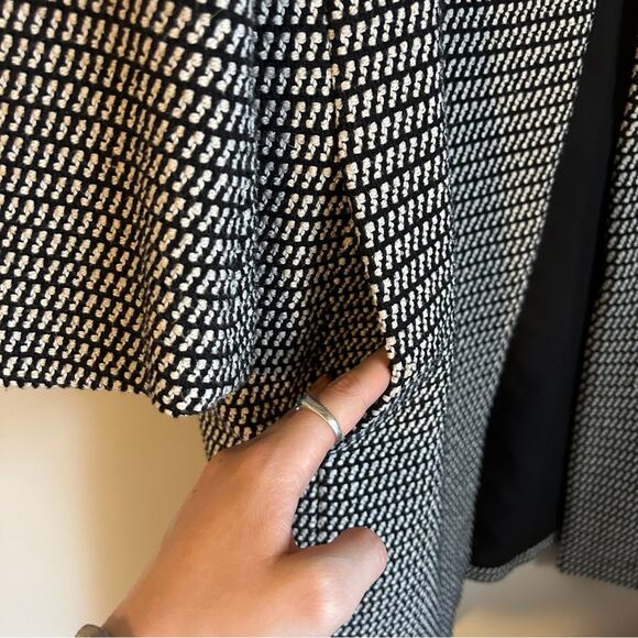 Ann Taylor Black and White Tweed Single Breasted 3/4-Sleeve Jacket Size Medium - Picture 7 of 15